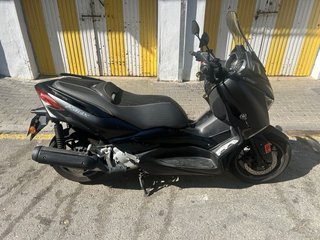Yamaha Xmax 125 IronMax Negra
