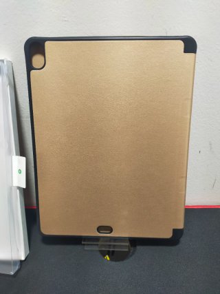 Funda iPad Pro 11 Dorada