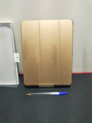 Funda iPad Pro 11 Dorada