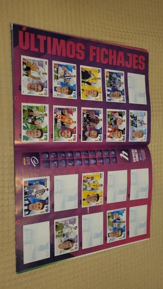 Álbum Panini Liga Este 25-26 + Cromos Repetidos