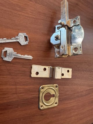 Cerrojo FAC con 2 llaves y placa Como Nuevo