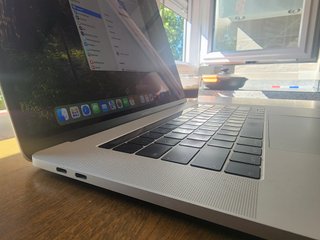 MacBook Pro 15 2018 i7 16GB Touch Bar