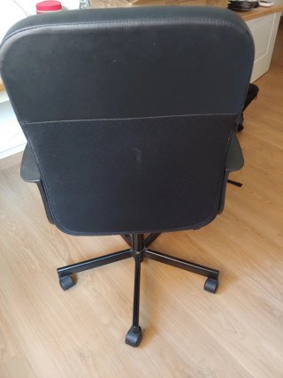 Silla de escritorio negra