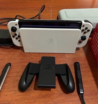 Nintendo Switch OLED Blanca y Negra