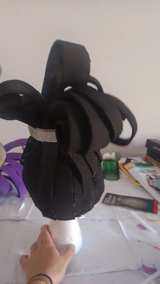 Peluca goma 3va negra y morada
