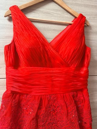 Vestido de fiesta rojo.