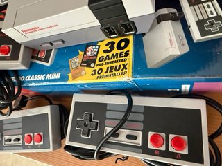 Nintendo Classic Mini original +2 mandos a mayores