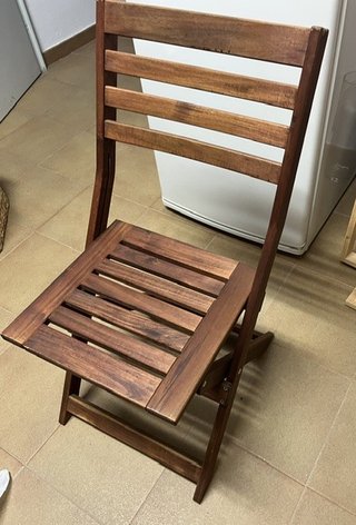 Silla plegable de madera