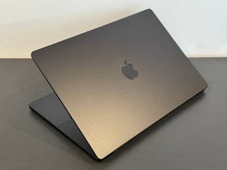 MacBook Pro M4 Max - GARANTIA