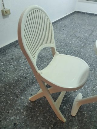 Pack de mesa y 2 sillas.