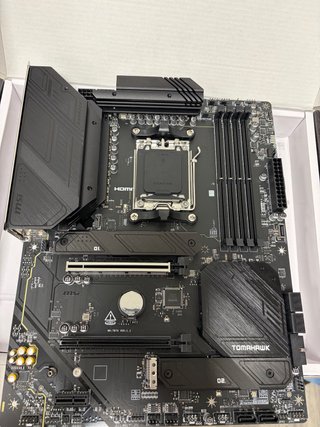 MSI MAG B650 Tomahawk WiFi Placa Base