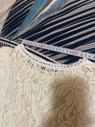 Maglia in pizzo bianca