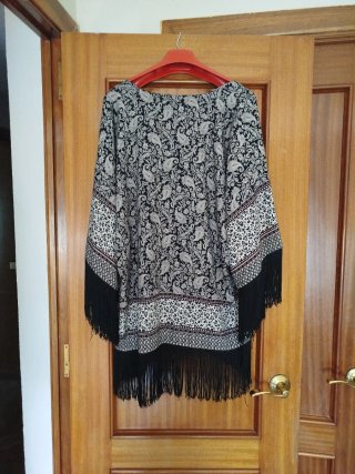 Chaqueta kimono flecos mujer