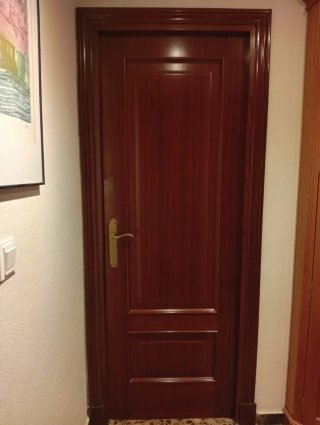 Puertas madera maciza