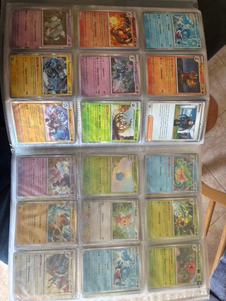 Carte Pokemon Holo / Reverse 2022/2025 150 carte