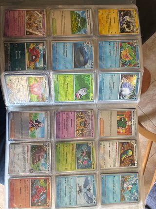 Carte Pokemon Holo / Reverse 2022/2025 150 carte