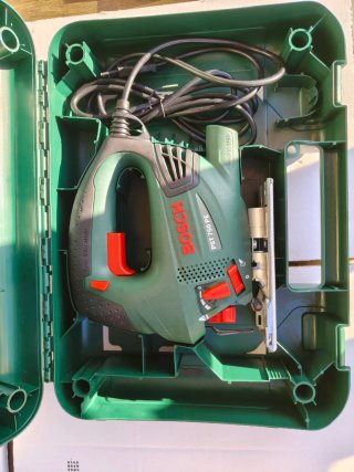 Caladora Bosch PST 750 PE con maletín NUEVA.