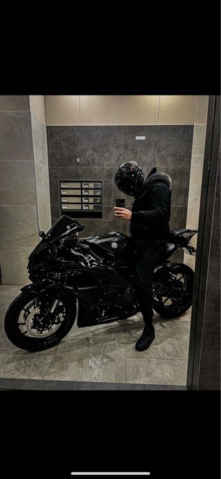 Yamaha R7 Negra Deportiva