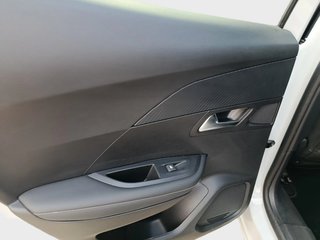 DESDE 243€ AL MES SIN ENTRADA PEUGEOT 2008 BLANCO