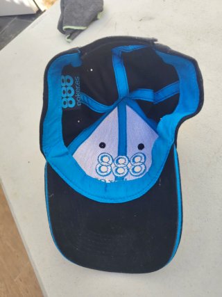 Gorra 888 Poker Negra y Azul