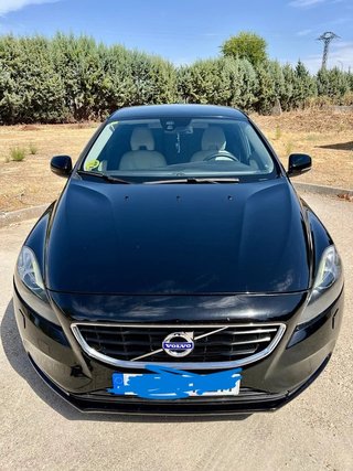 Volvo V40 2014