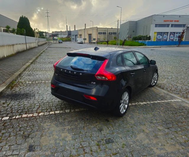 Volvo V40 2014 - foto 1