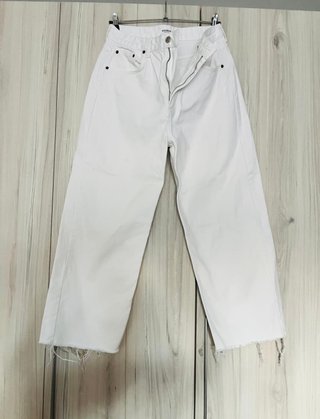 Pantalones blancos anchos