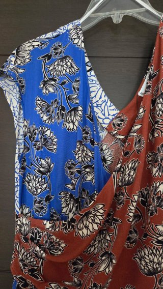 Vestido floral midi Mango talla M