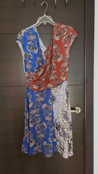 Vestido floral midi Mango talla M