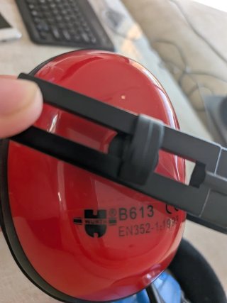 2 Cascos Antirruido Rojos y Azules