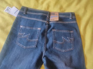 Pantalones tejanos de Kiabi Azul