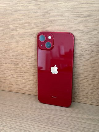 iPhone 13 Rojo - 72% batería
