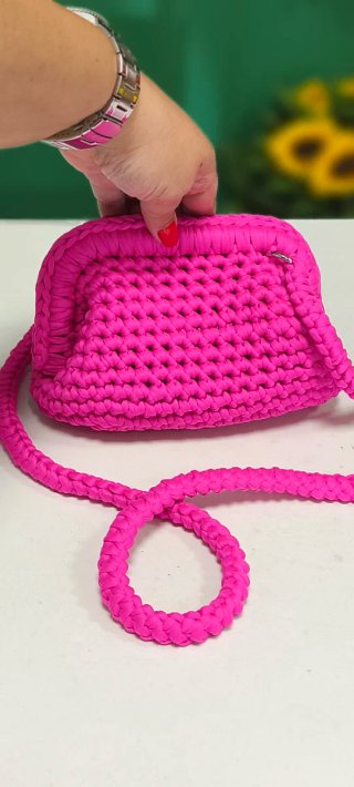 Borsa uncinetto fatta a mano fucsia