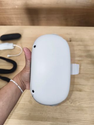 Oculus Meta Quest 2 64GB + Accesorios