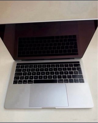 MacBook Pro 13 2019 i7 / 16GB RAM Plata