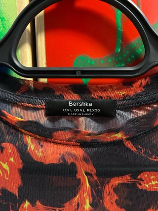 Camiseta Malla Bershka Dragones y Yin Yang