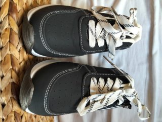 Scarpe donna n.36 nere mai usate
