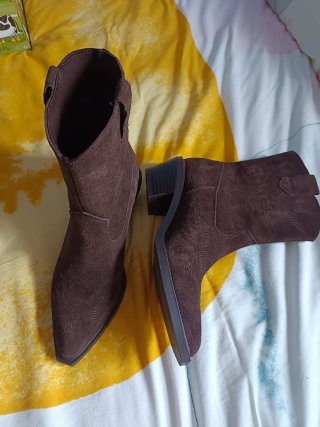 Botas cowboy Stradivarius piel mujer T.35