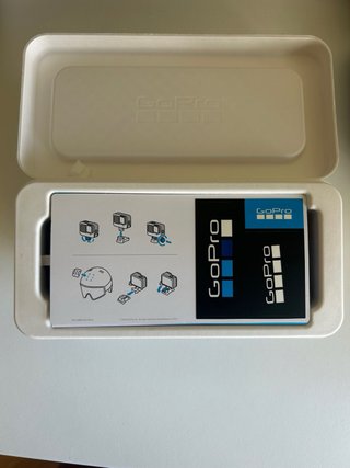 GoPro Hero 12 Black + Accesorios Como nueva