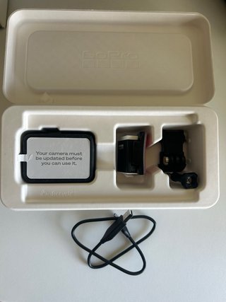 GoPro Hero 12 Black + Accesorios Como nueva