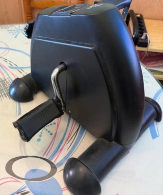 Pedaleador con pantalla