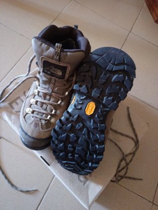 Botas de montaña The North Face Marrón. mujer