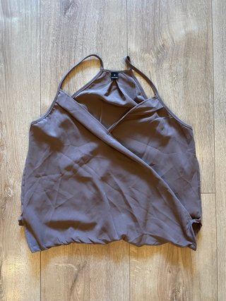 Blusa SHEIN tirantes cruzados marrón M