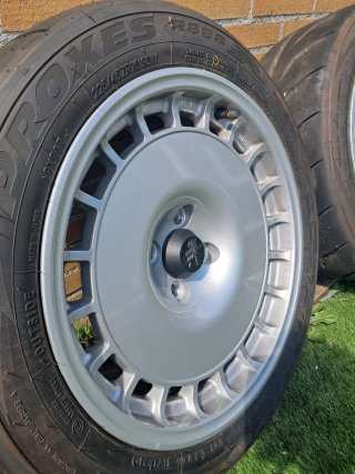 Llantas Compomotive TH1 16 (4 unidades) +Toyo R888