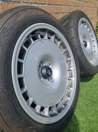 Llantas Compomotive TH1 16 (4 unidades) +Toyo R888