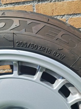 Llantas Compomotive TH1 16 (4 unidades) +Toyo R888