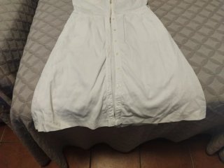 Vestido blanco de verano sin mangas