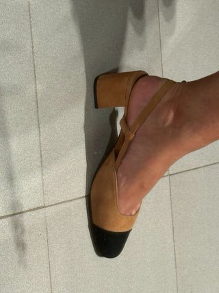 Zapatos de tacón bicolor