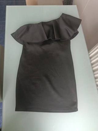 Vestido fiesta negro con volantes talla 11-12 años