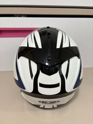 Casco de moto HJC blanco y negro